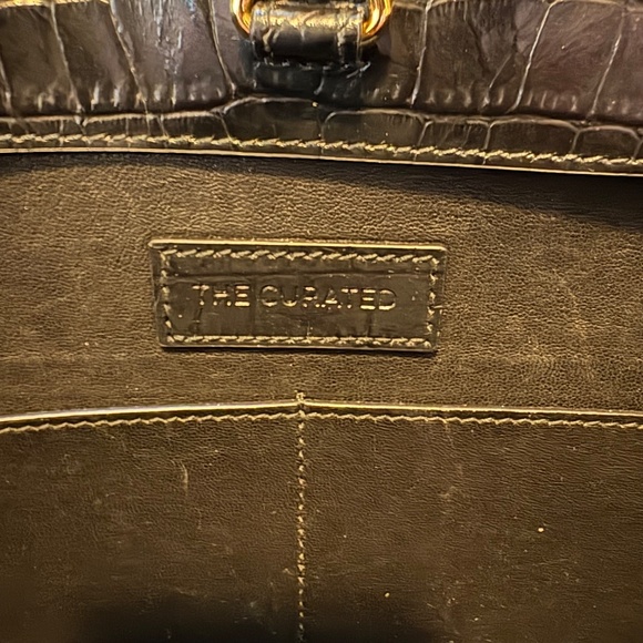 The Curated black crocodile tote bag, discontinued style - Picture 7 of 9